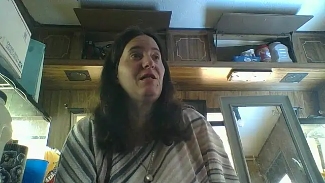 Snapshot of MotoG83 chatting on 03-27-26, 04:18 MotoG83 online show from 03-27-26, 04:18