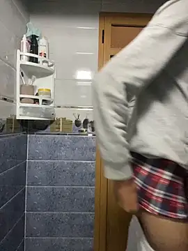 Snapshot of Achrafsad9i chatting on 03-31-26, 01:11 Achrafsad9i online show from 03-31-26, 01:11