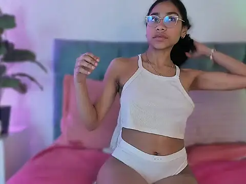 Snapshot of emaffox chatting on 03-21-26, 08:19 emaffox online show from 03-21-26, 08:19