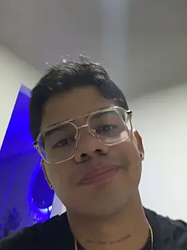 Snapshot of matiass_vegas chatting on 03-16-26, 12:06 matiass vegas online show from 03-16-26, 12:06