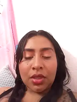 Charlotte-Jasper98 online show from 03-12-26, 06:58