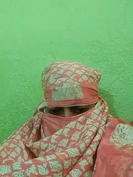 nidhiyadav00 online show from 04-11-26, 08:07