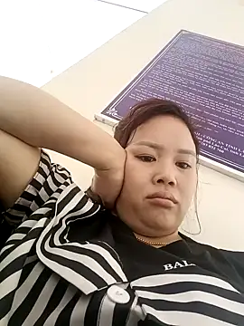 Snapshot of cute-girl-2k chatting on 03-18-26, 06:16 cute-girl-2k online show from 03-18-26, 06:16