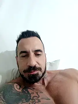 Snapshot of muscle_model33 chatting on 03-15-26, 05:13 muscle model33 online show from 03-15-26, 05:13