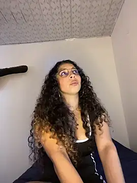 katniss everdeen  online show from 03-24-26, 02:33