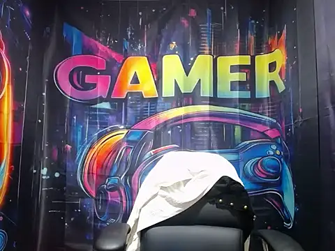 Snapshot of EmmieRae__ chatting on 03-22-26, 11:41 EmmieRae online show from 03-22-26, 11:41