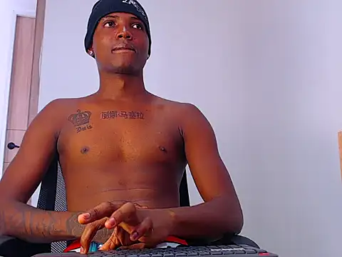 Snapshot of Bigcock23cmt chatting on 03-27-26, 05:01 Bigcock23cmt online show from 03-27-26, 05:01