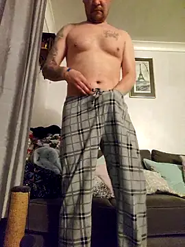 Snapshot of remy19866 chatting on 04-01-26, 10:51 remy19866 online show from 04-01-26, 10:51