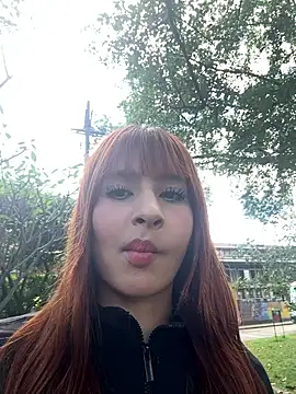 Snapshot of Sexy_aleja_outdoors chatting on 03-19-26, 06:23 Sexy aleja outdoors online show from 03-19-26, 06:23