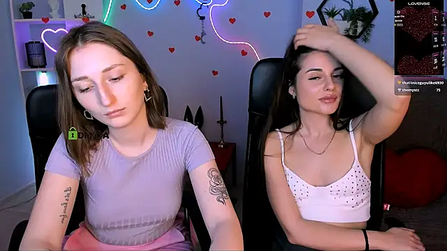 Snapshot of sara_musee chatting on 04-09-26, 10:09 sara musee online show from 04-09-26, 10:09