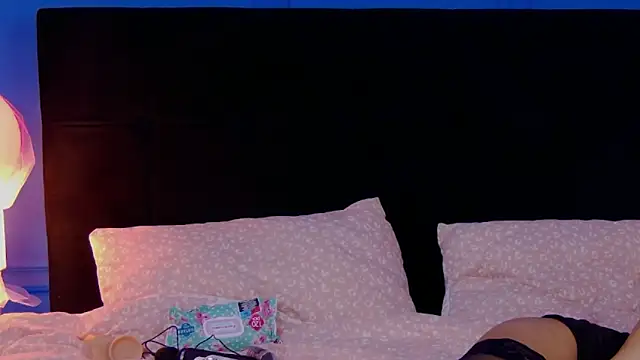 SiennaChantal online show from 03-29-26, 08:14