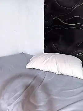 Snapshot of LaReina199991 chatting on 03-29-26, 12:49 LaReina199991 online show from 03-29-26, 12:49