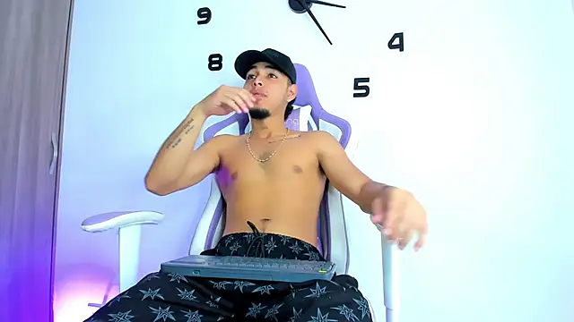 victor ospina online show from 03-25-26, 04:57