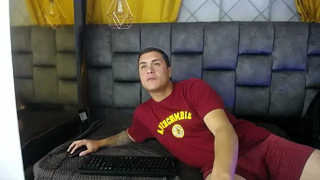 Snapshot of Dahiana_Clark7 chatting on 03-21-26, 06:07 Dahiana Clark7 online show from 03-21-26, 06:07