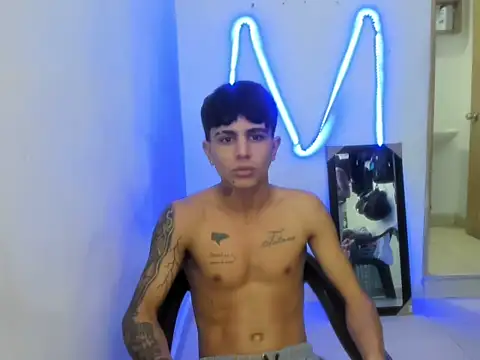  latinhot 420  online show from 04-01-26, 10:40