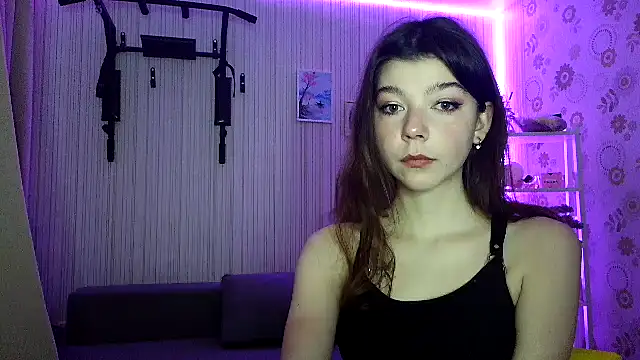 Your Little Sophie online show from 03-22-26, 10:46