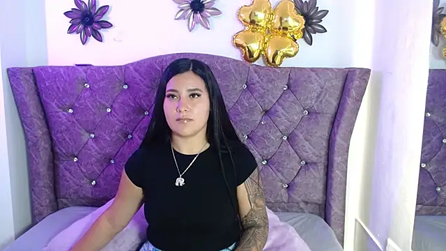 Snapshot of verafox69 chatting on 03-23-26, 01:04 verafox69 online show from 03-23-26, 01:04