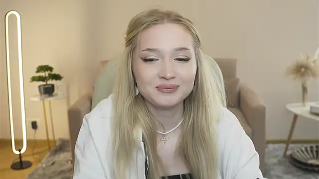 SeemaHornoff online show from 03-30-26, 03:02