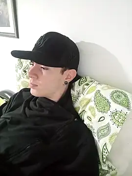 Snapshot of lio____ chatting on 03-29-26, 08:14 lio online show from 03-29-26, 08:14