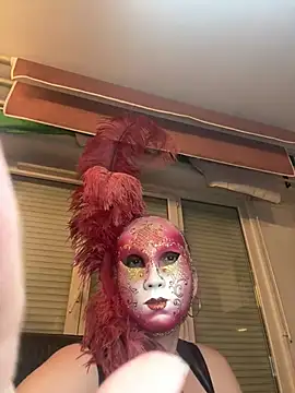 Snapshot of MaitresseLudivine chatting on 03-21-26, 06:44 MaitresseLudivine online show from 03-21-26, 06:44