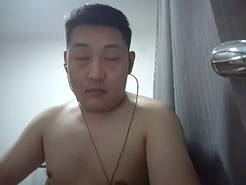 Snapshot of Llpl322 chatting on 03-29-26, 02:06 Llpl322 online show from 03-29-26, 02:06