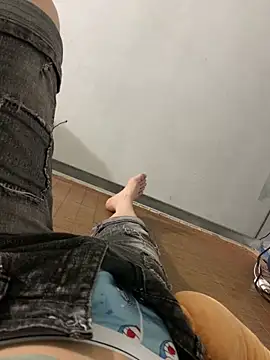 huuong1 online show from 03-29-26, 07:41