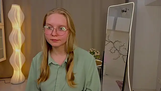 AlicaCohill online show from 03-31-26, 07:14