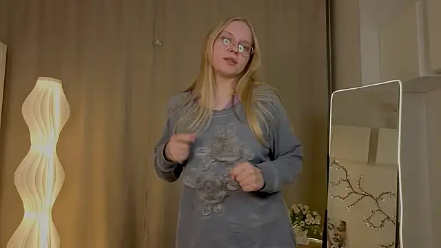 AlicaCohill online show from 04-02-26, 07:11