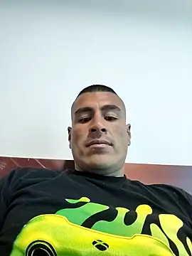 EdwiinR online show from 04-11-26, 03:49