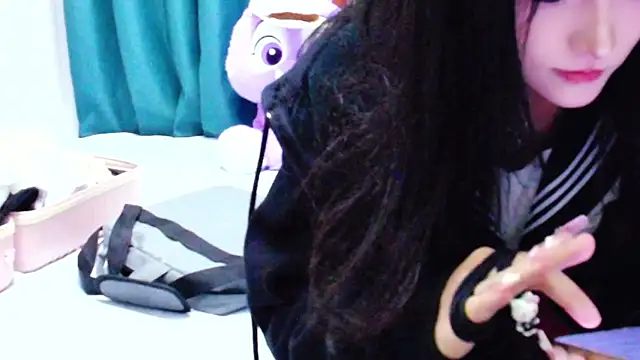 Snapshot of girllong520 chatting on 04-01-26, 07:20 girllong520 online show from 04-01-26, 07:20