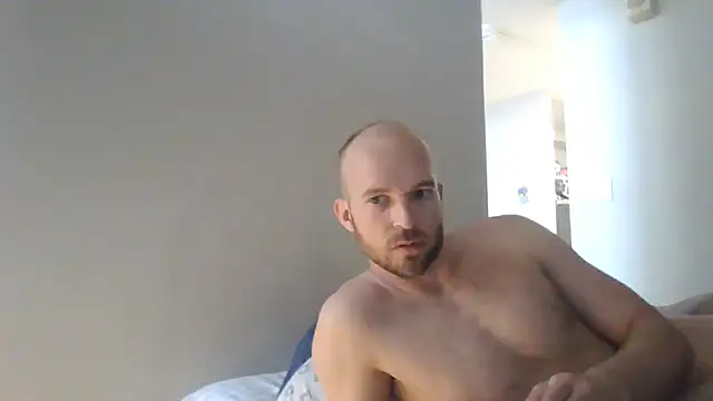 Snapshot of Luke_James chatting on 03-26-26, 02:22 Luke James online show from 03-26-26, 02:22