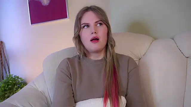 PaulinaBigley online show from 04-07-26, 11:43