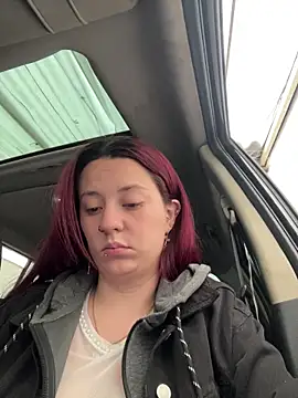 Snapshot of vitoria_bell chatting on 03-26-26, 12:44 vitoria bell online show from 03-26-26, 12:44