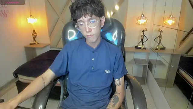 Dewon20  online show from 04-08-26, 02:28