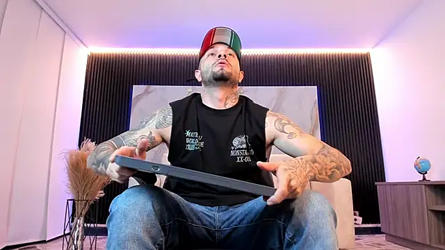 NICK OWEEN26 online show from 03-25-26, 11:33