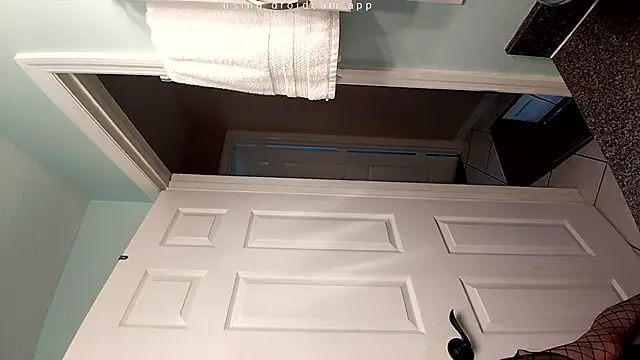 Snapshot of VonMeow777 chatting on 03-27-26, 06:40 VonMeow777 online show from 03-27-26, 06:40