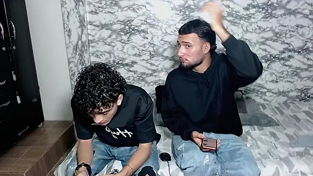 Snapshot of escanor_ar chatting on 04-01-26, 02:56 escanor ar online show from 04-01-26, 02:56