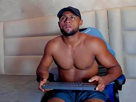 Snapshot of Dark_lennox chatting on 03-25-26, 11:00 Dark lennox online show from 03-25-26, 11:00