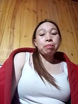 Snapshot of AnnieAngelxx chatting on 03-25-26, 02:12 AnnieAngelxx online show from 03-25-26, 02:12