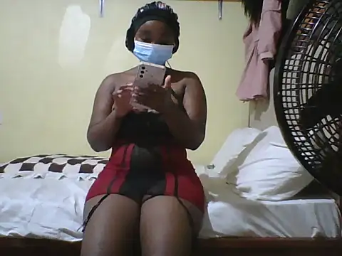 Snapshot of Lynney_ chatting on 03-29-26, 05:24 Lynney online show from 03-29-26, 05:24