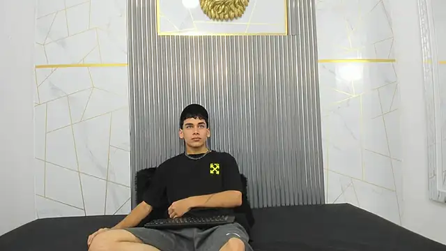 Kitsune 44 online show from 03-27-26, 06:51