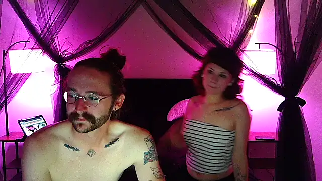 Snapshot of Rose_n_Hippie chatting on 03-28-26, 12:54 Rose n Hippie online show from 03-28-26, 12:54