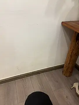 Snapshot of yingzi003 chatting on 03-31-26, 04:18 yingzi003 online show from 03-31-26, 04:18