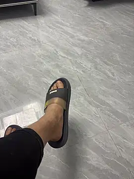 Snapshot of yingzi003 chatting on 04-12-26, 02:00 yingzi003 online show from 04-12-26, 02:00