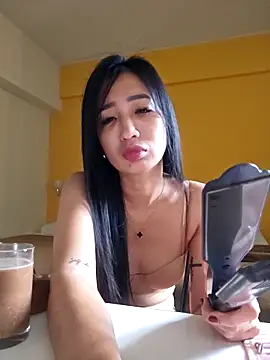 Emceeeeee25 online show from 03-29-26, 04:45