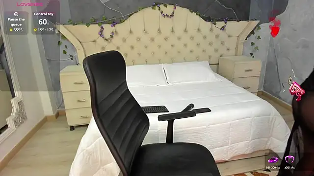 TheaMorris  online show from 04-03-26, 04:54