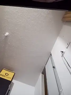 Snapshot of miguellccadena chatting on 04-12-26, 05:12 miguellccadena online show from 04-12-26, 05:12