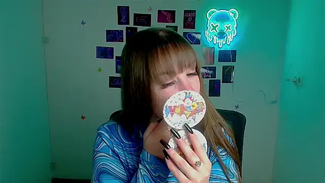 Tiffani Angel online show from 04-15-26, 05:36