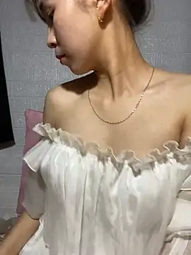 Snapshot of -Tini- chatting on 03-30-26, 03:57 -Tini- online show from 03-30-26, 03:57