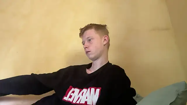 Snapshot of dreamy_devi1 chatting on 04-05-26, 01:08 dreamy devi1 online show from 04-05-26, 01:08